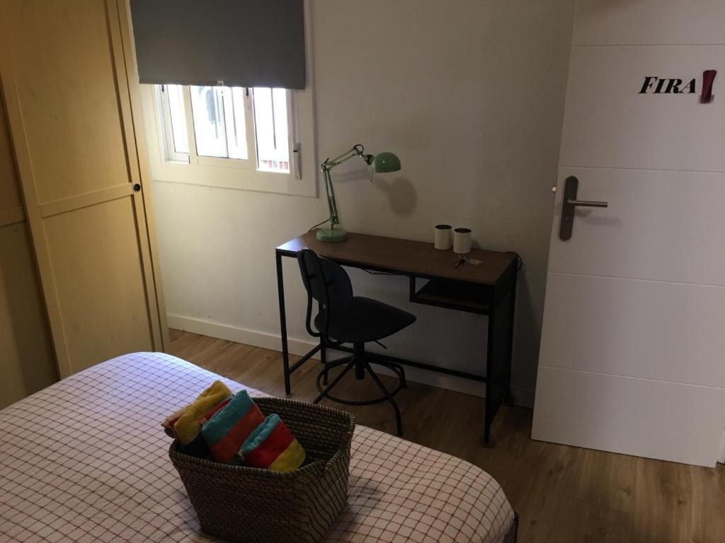 Practical Room: Barcelona-Fira-Airport โอสปิตาเล็ต เดอ โยเบรกัต ภายนอก รูปภาพ